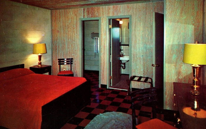 Willo-Acres Motel (Canton Inn and Suites) - Old Postcard (newer photo)